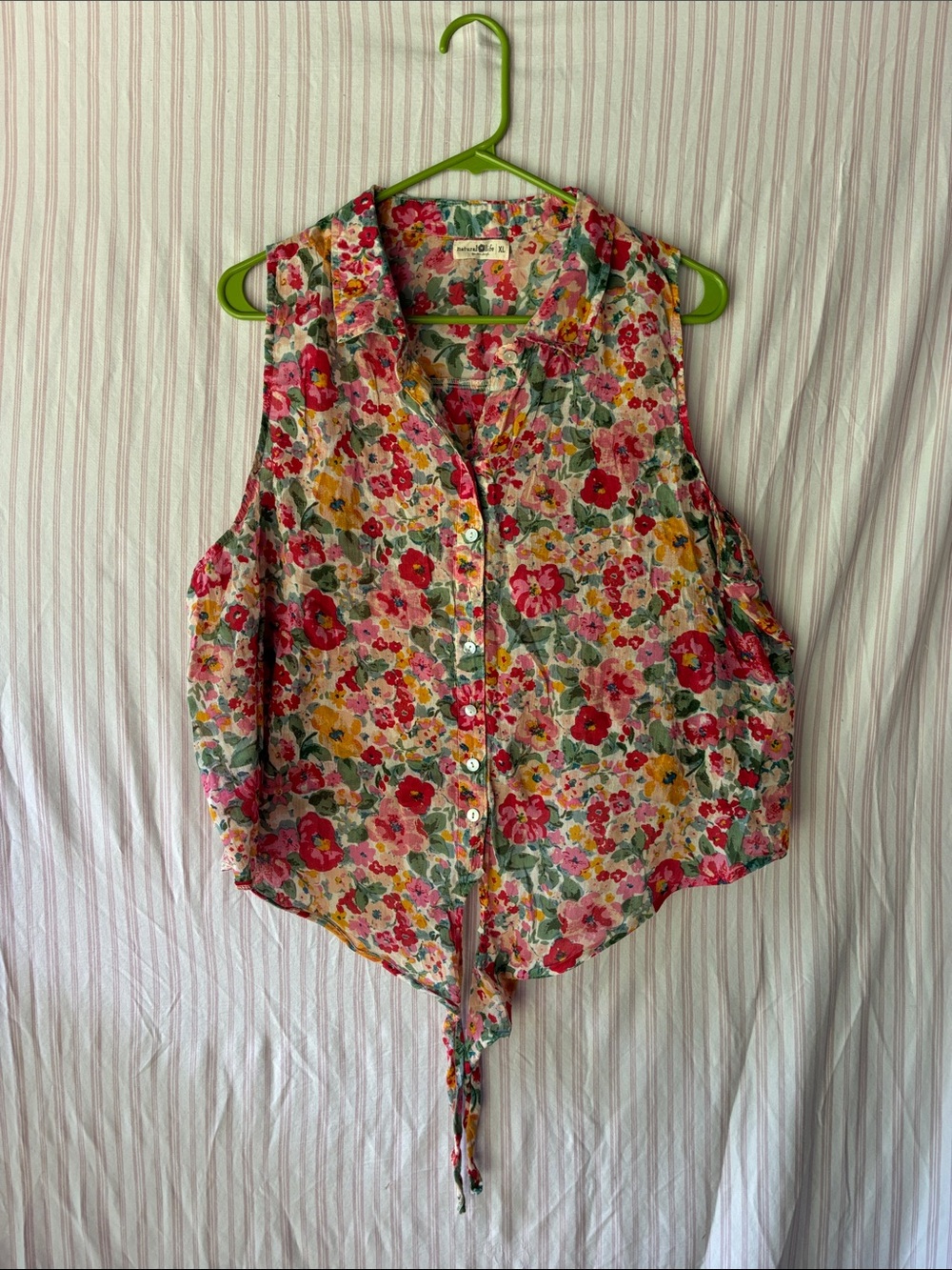 Natural Life: Floral Tie-Front Sleeveless Button-Up Top - Pink Multi